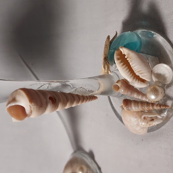 Handmade Shell Art Tea Light Candle Holders Set of 2 - Picture 3 of 5